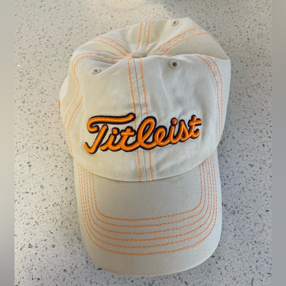 Titlest hat